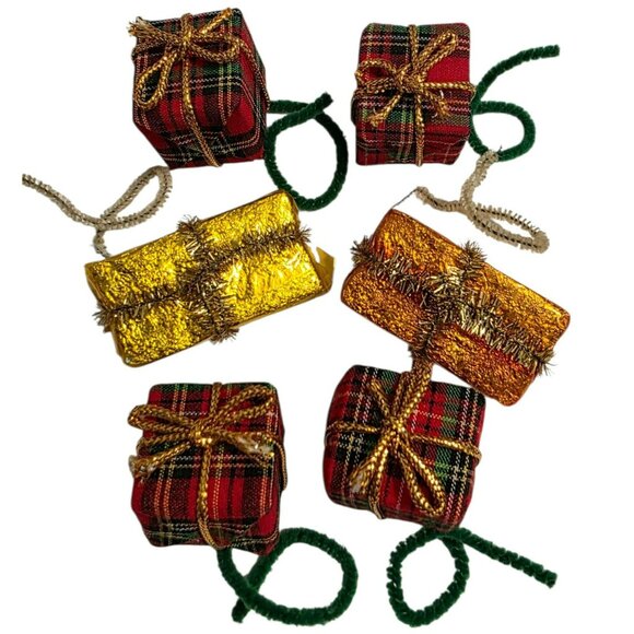 Vintage Christmas Tree Ornaments Lot Candy Canes Balls Gift Boxes Red Bird MCM - Picture 4 of 10